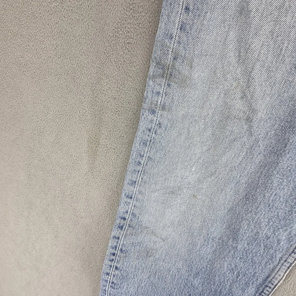 Vintage Levis 501 Jeans Mens 30x32 Blue Straight Light Wash Button Fly Made USA